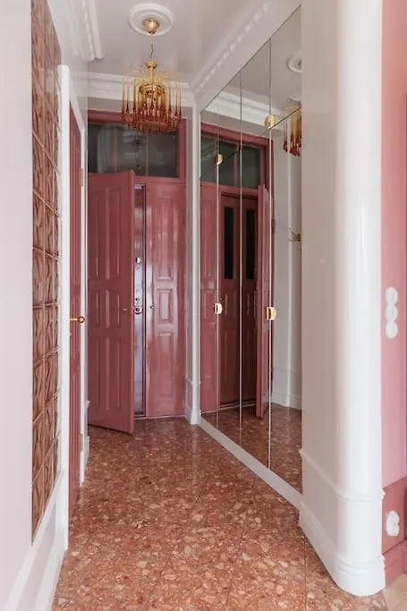 Luxury Pink Suite, Autohalli Helsinki 0*,  Finland