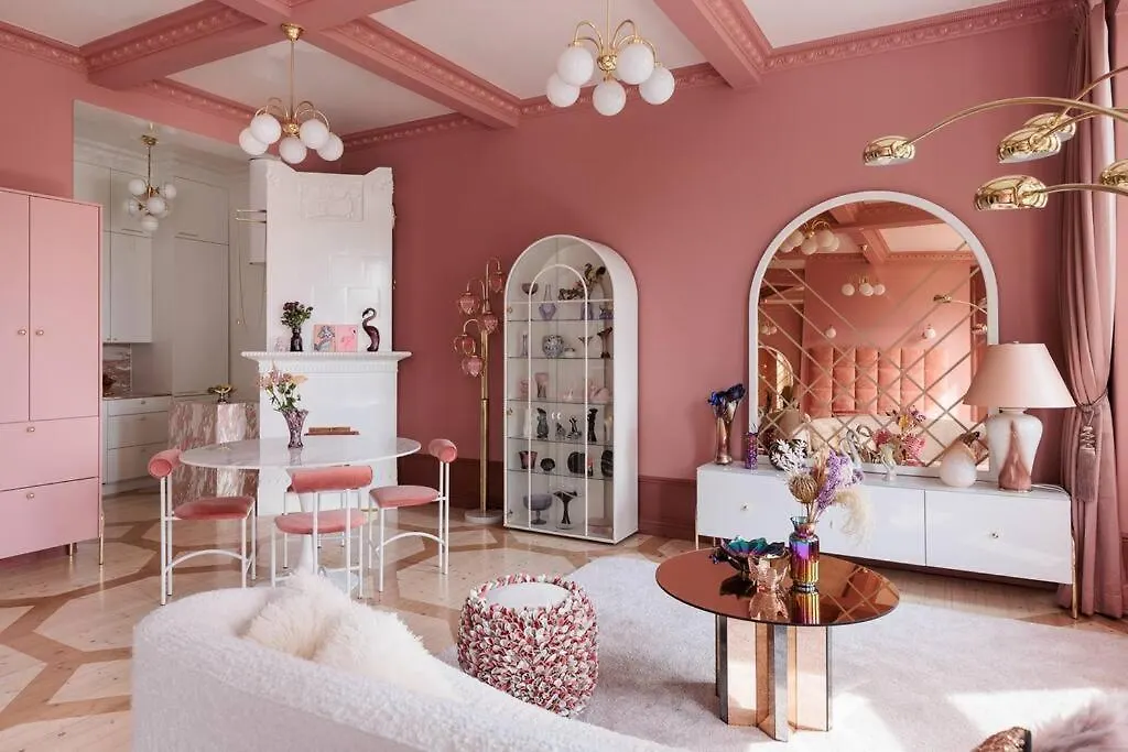 Luxury Pink Suite, Autohalli Helsínquia 0*,