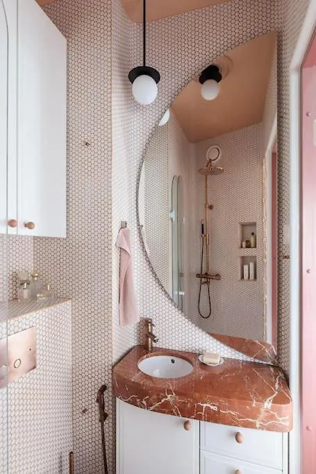 Apartment Luxury Pink Suite, Autohalli Helsinki